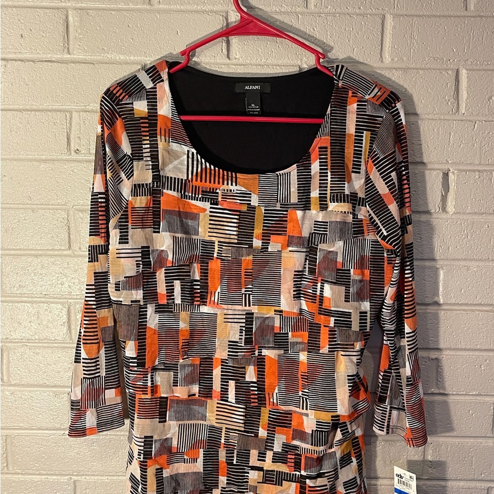 Alfani NWT Peach and Tan Pattern Top - Size XL